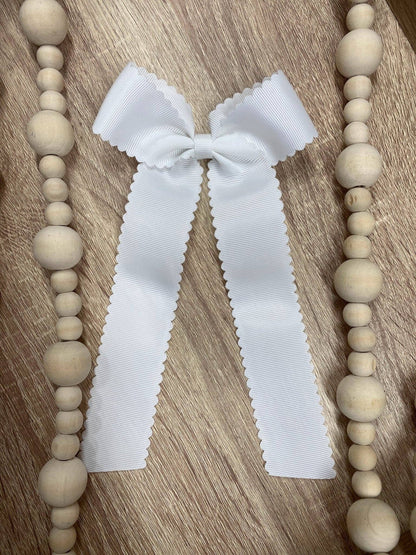 Scalloped Long Tail Bow