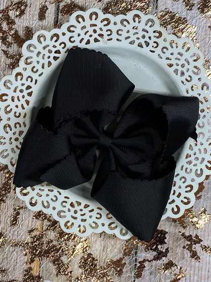 Scalloped Bow - 5.5"