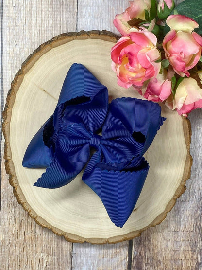 Scalloped Bow - 5.5"