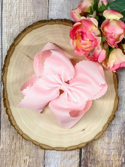 Scalloped Bow - 5.5"