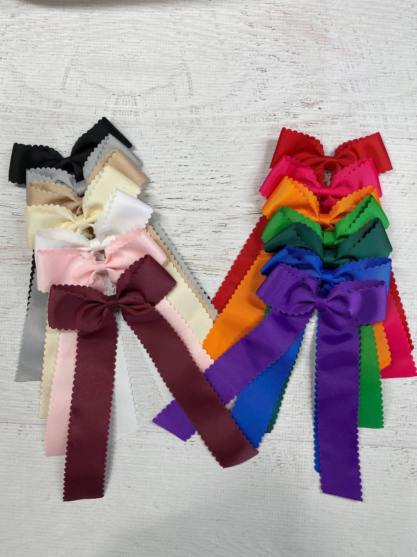 Scalloped Long Tail Bow