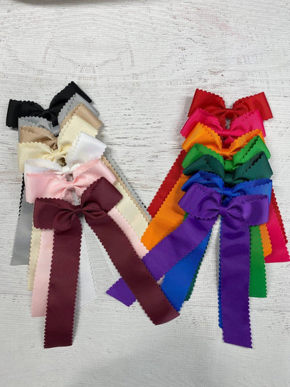 Scalloped Long Tail Bow