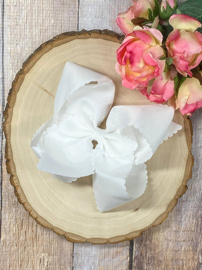 Scalloped Bow - 5.5"