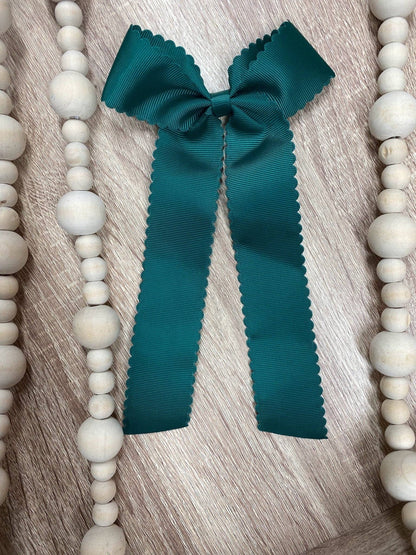 Scalloped Long Tail Bow