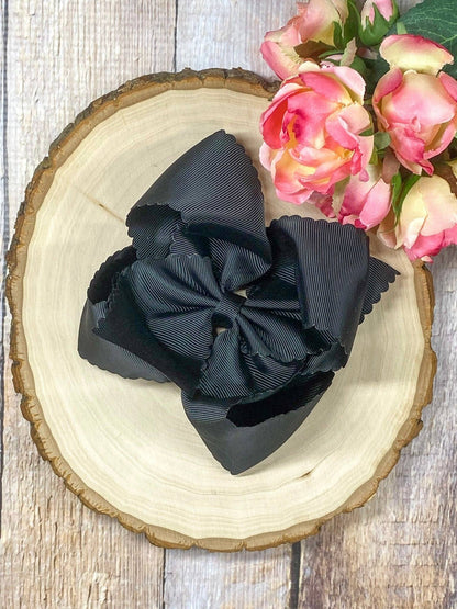 Scalloped Bow - 5.5"