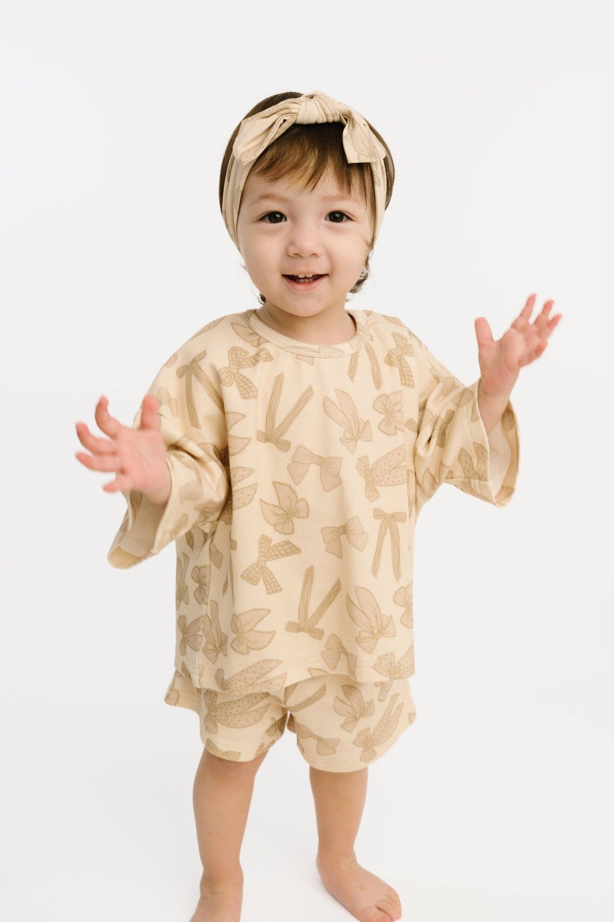 Neutral Bows Slouchy Set