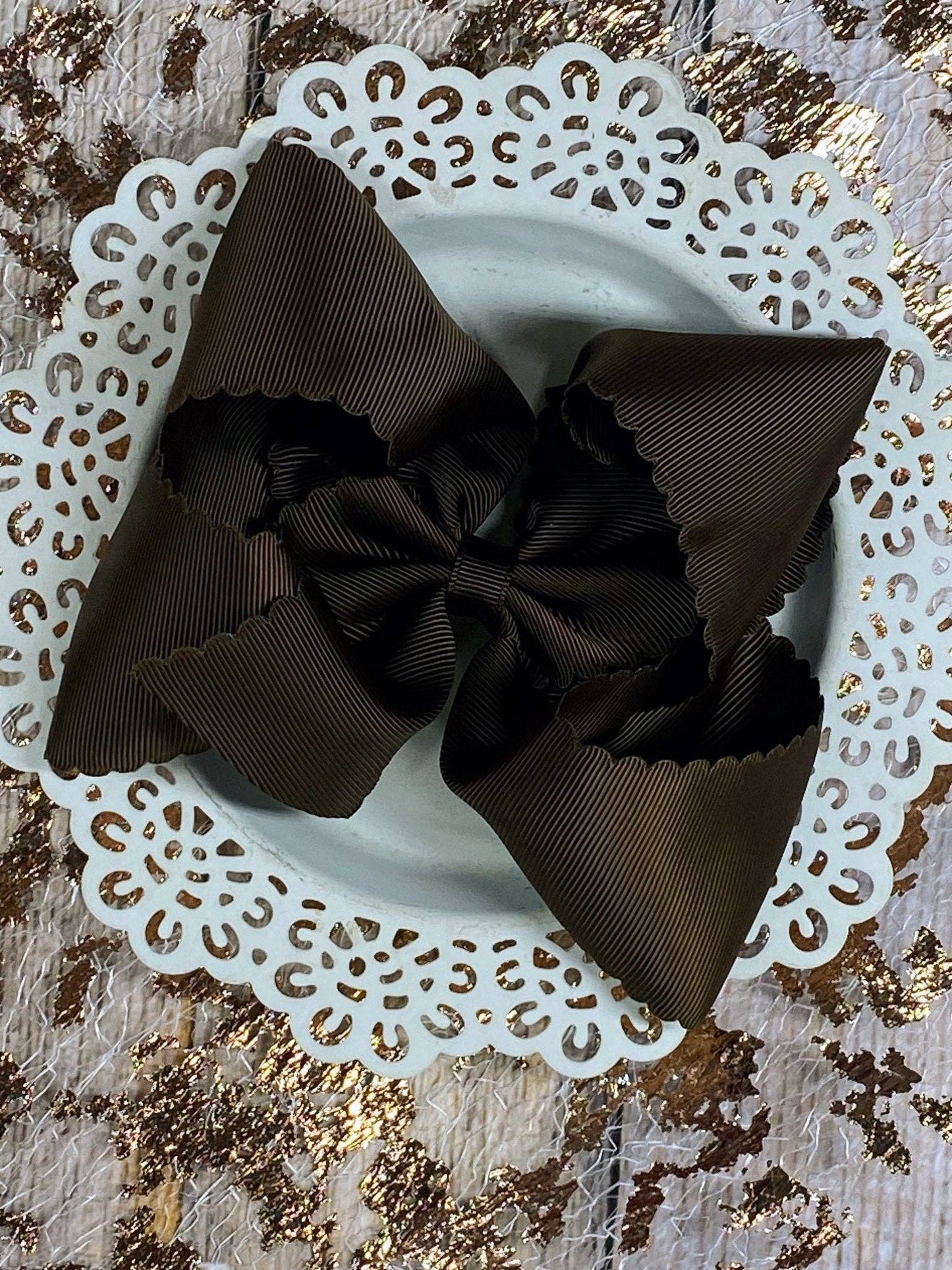 Scalloped Bow - 5.5"